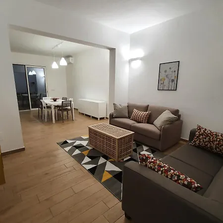 Apartment La Dimora Di Febe *